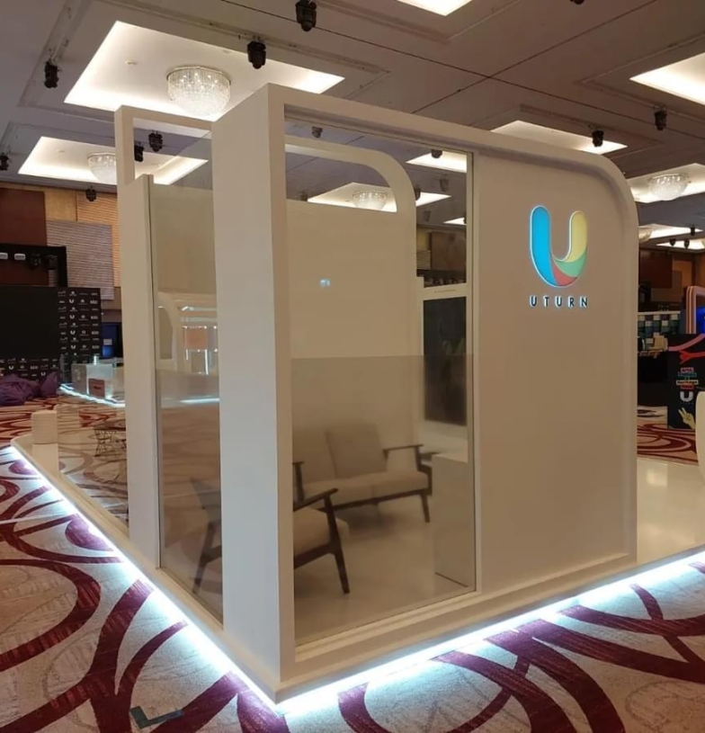 تصميم ابداعي لمساحة عرض داخل معرض