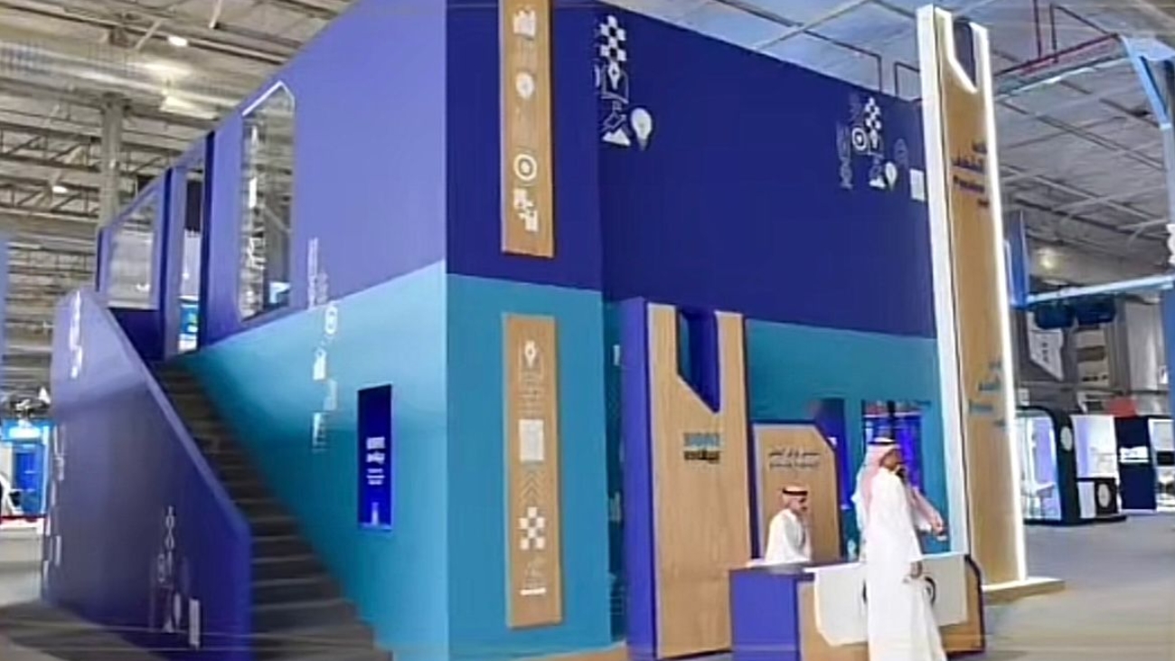 تصميم وتنفيذ العلامات التجارية